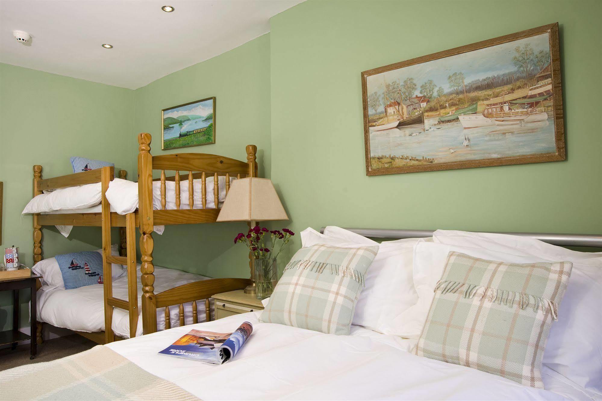 The Royal Harbour Hotel 3*