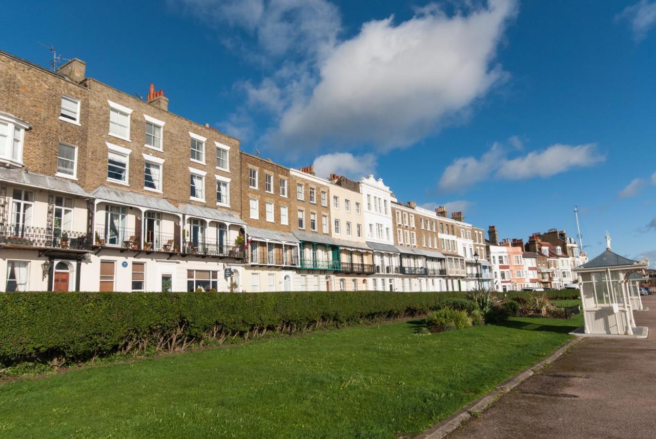 Hotel The Royal Harbour 3*
