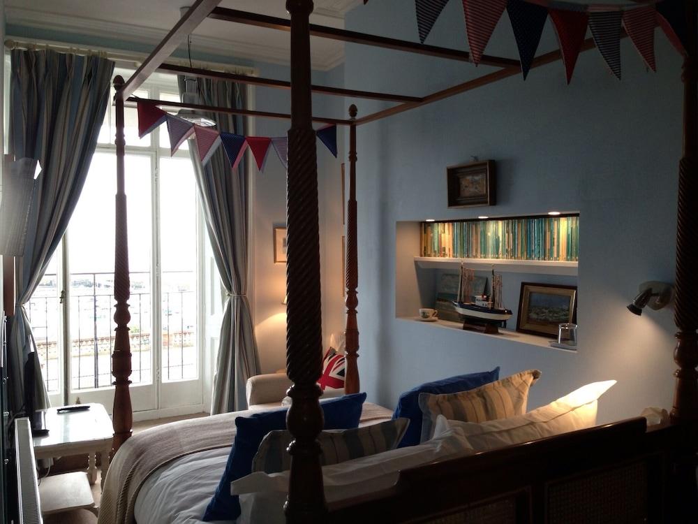Hotel The Royal Harbour 3*