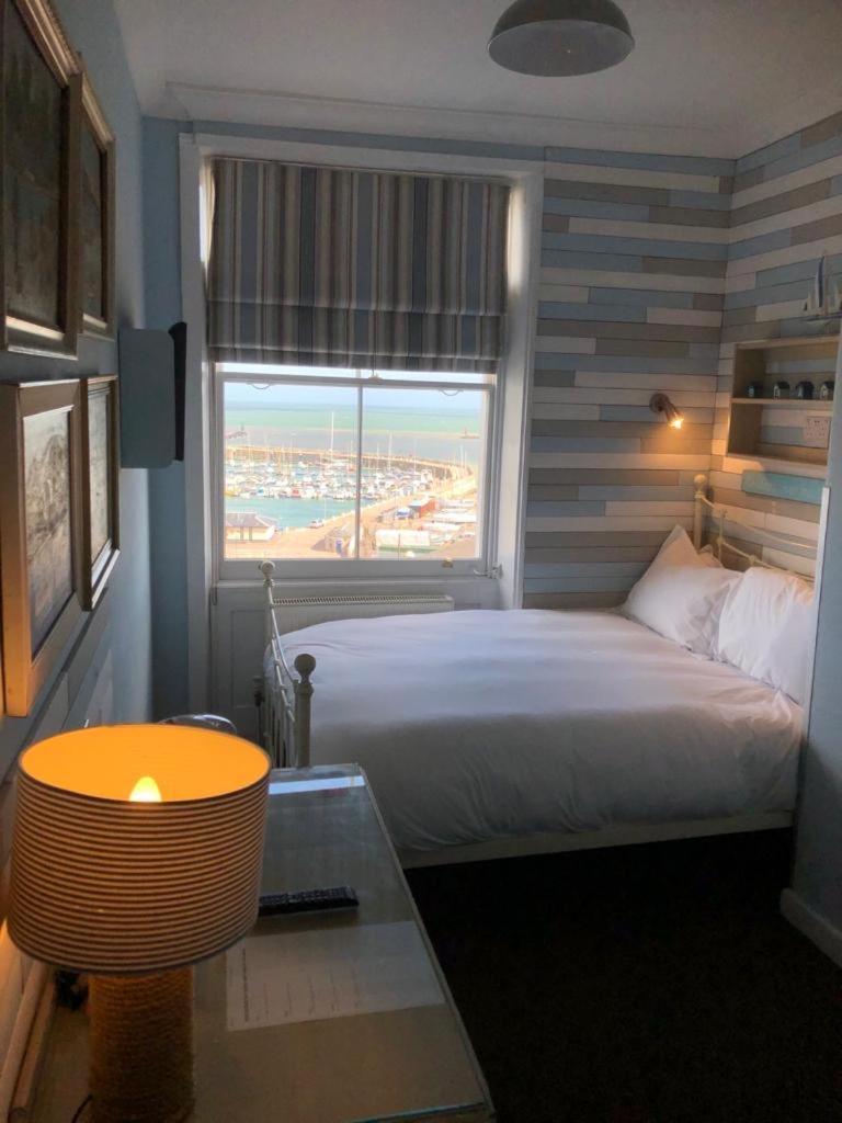 Hotel The Royal Harbour 3*
