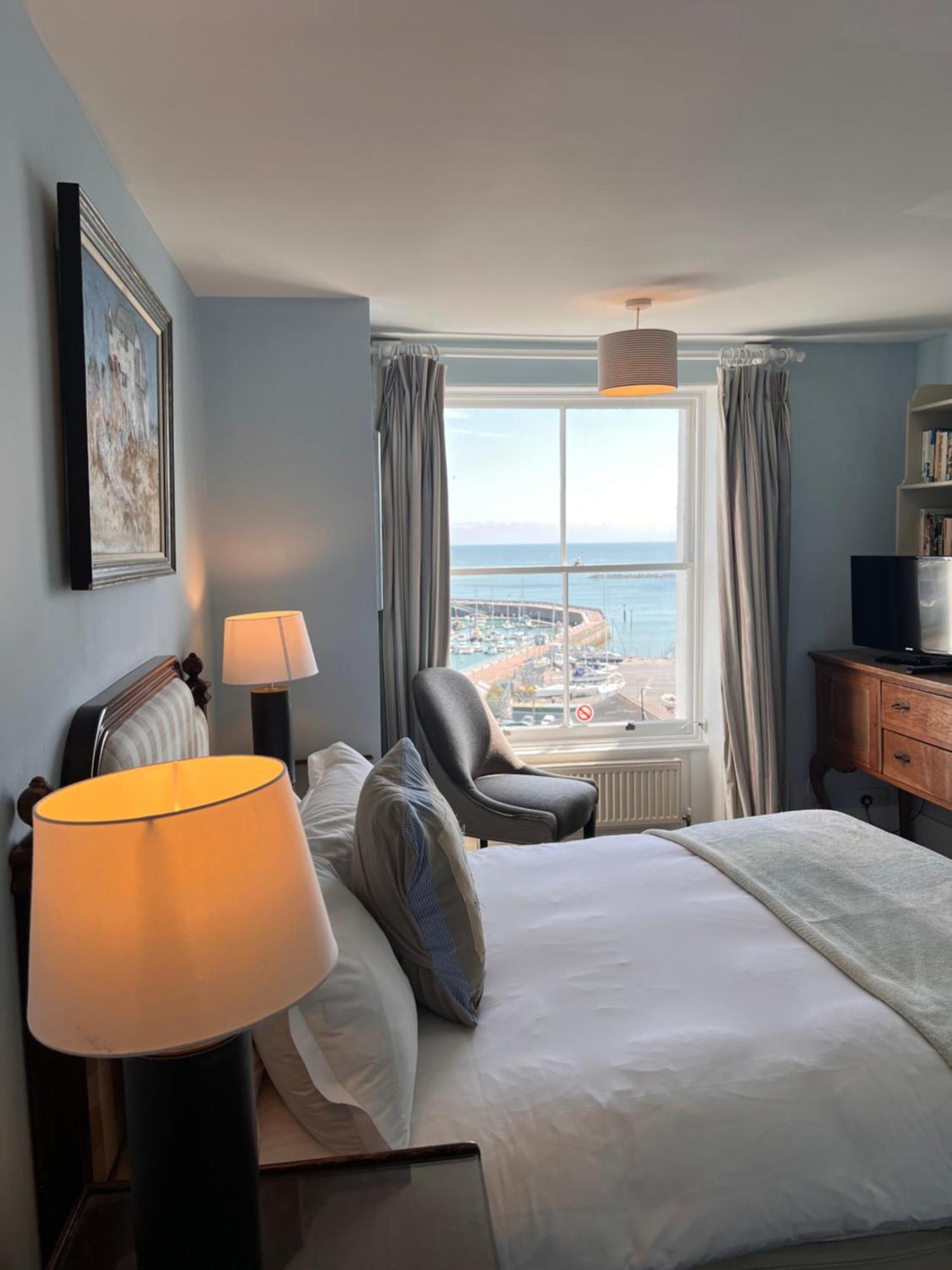 The Royal Harbour Hotel 3*